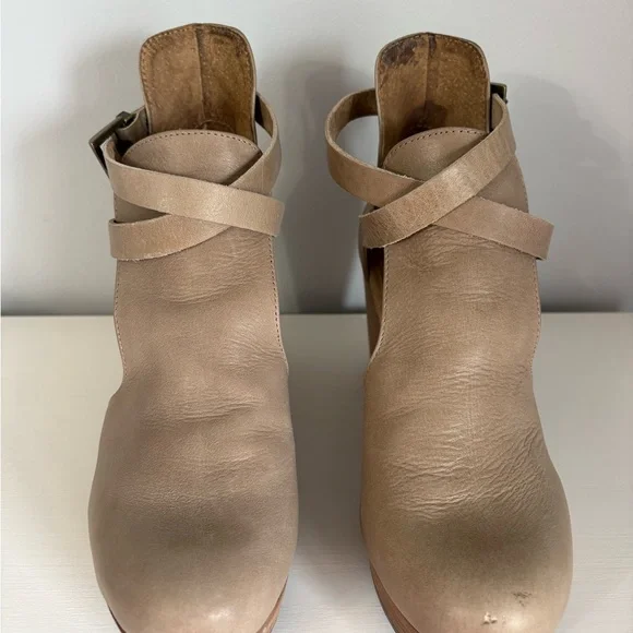 Free People Cedar Leather Clogs Boho Coastal Cowgirl Platform Heel Parchment 38 - Picture 2 of 8